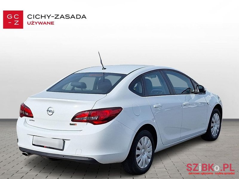 2018' Opel Astra photo #5