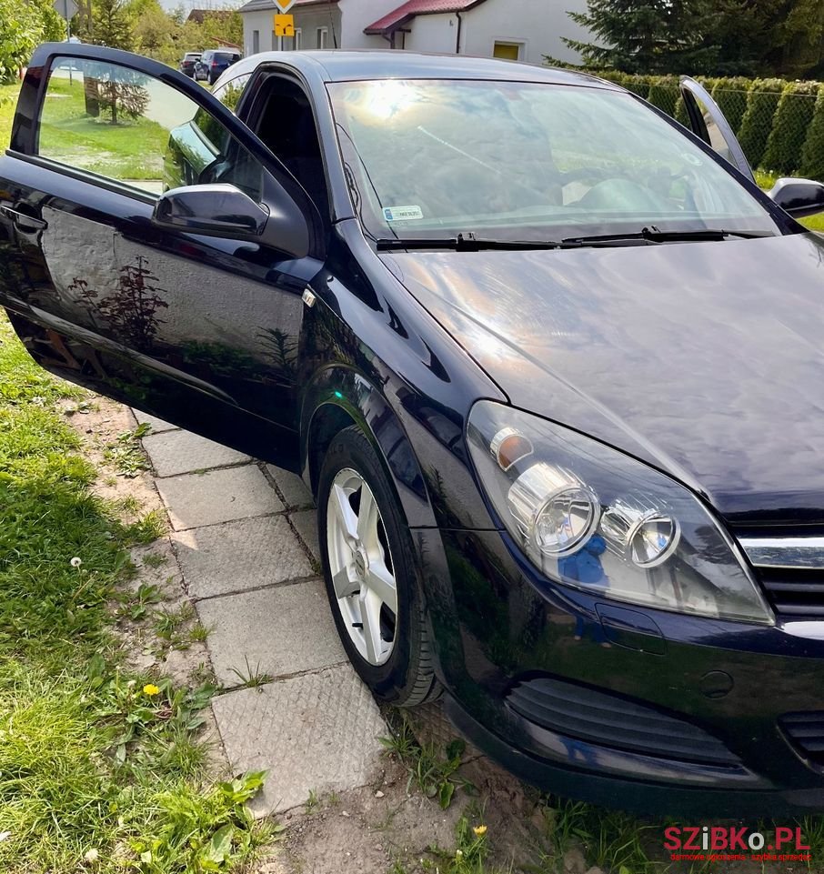 2006' Opel Astra photo #1