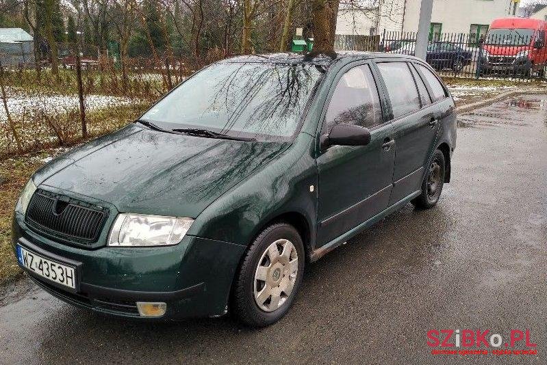 2002' Skoda Fabia photo #2
