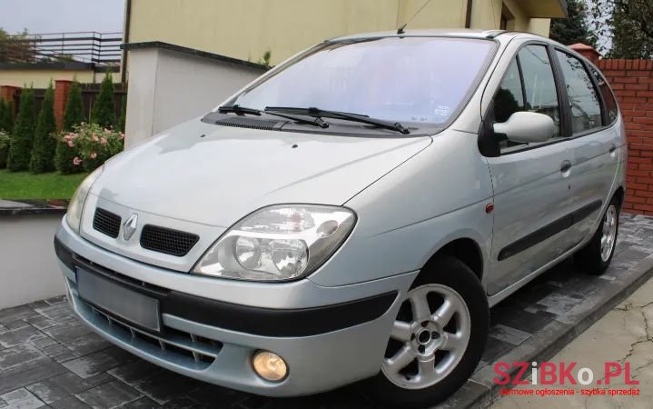 2002' Renault Scenic 1.6 16V Alize photo #3