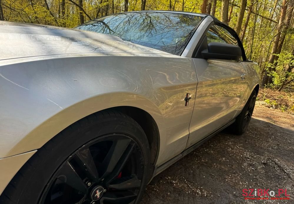2011' Ford Mustang 3.7 V6 photo #5