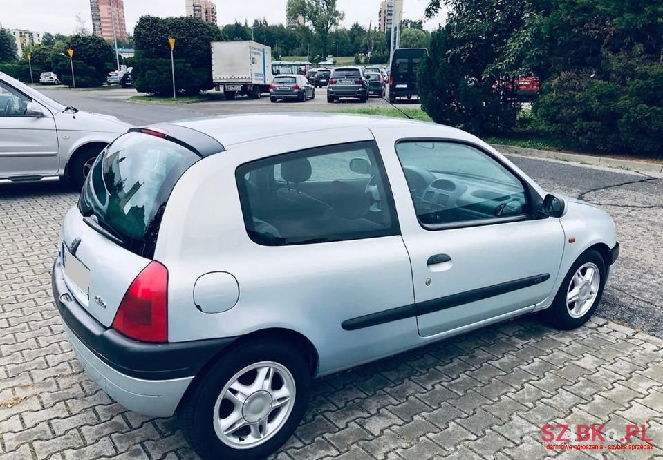 2000' Renault Clio photo #5