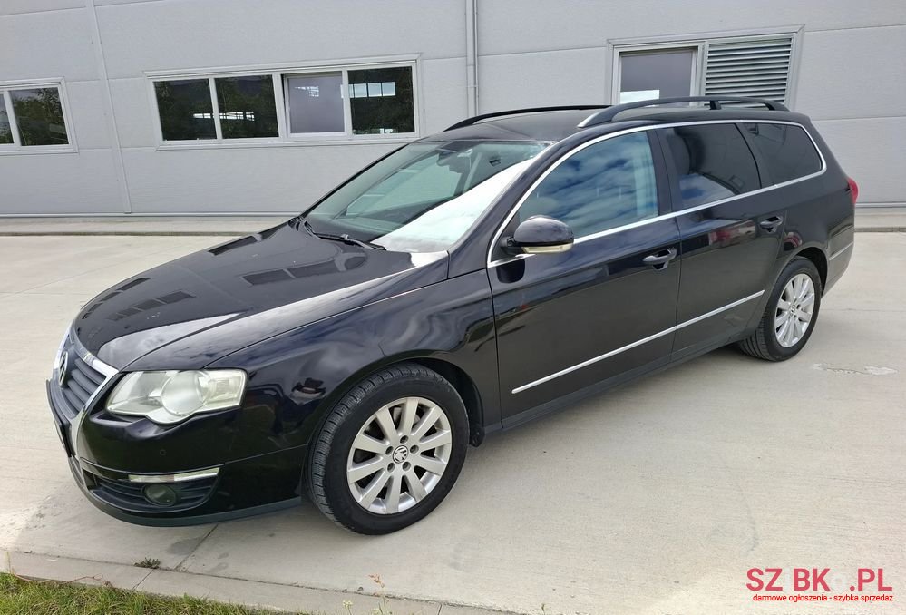 2010' Volkswagen Passat photo #1