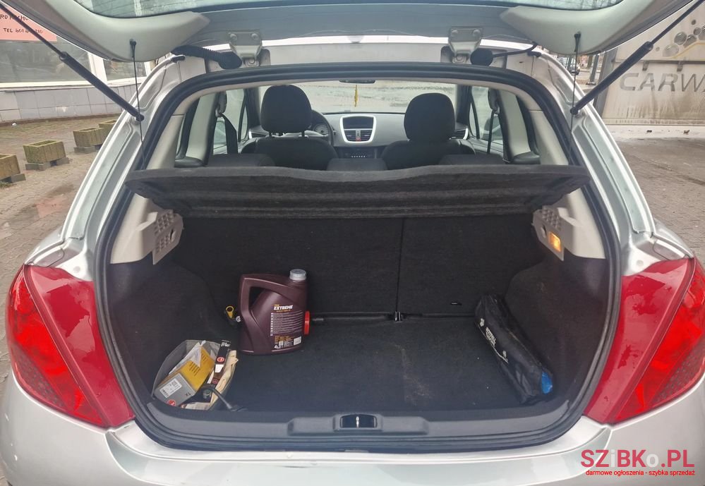 2009' Peugeot 207 1.4 16V Trendy photo #3