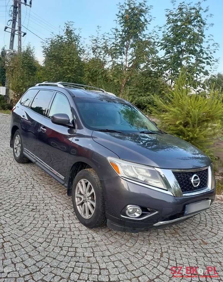 2013' Nissan Pathfinder photo #2