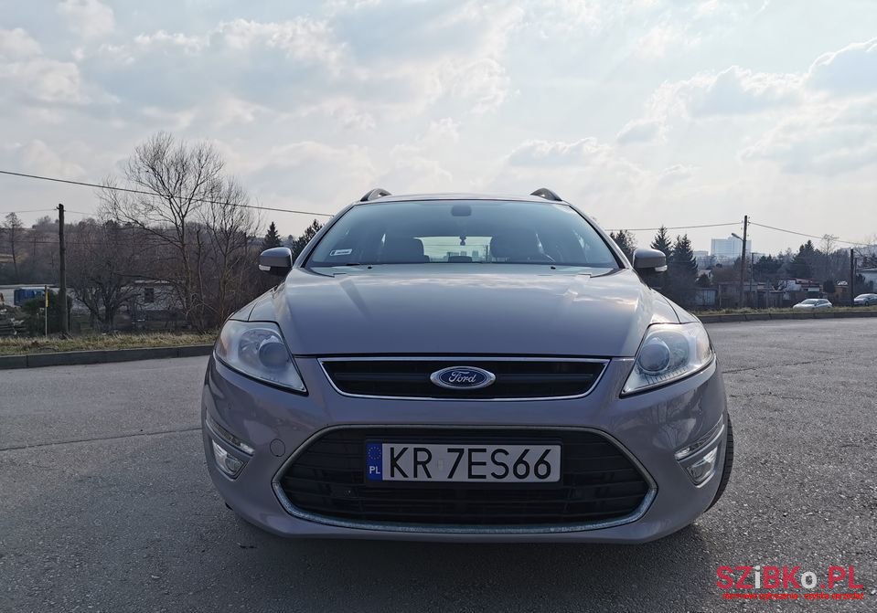 2011' Ford Mondeo photo #2