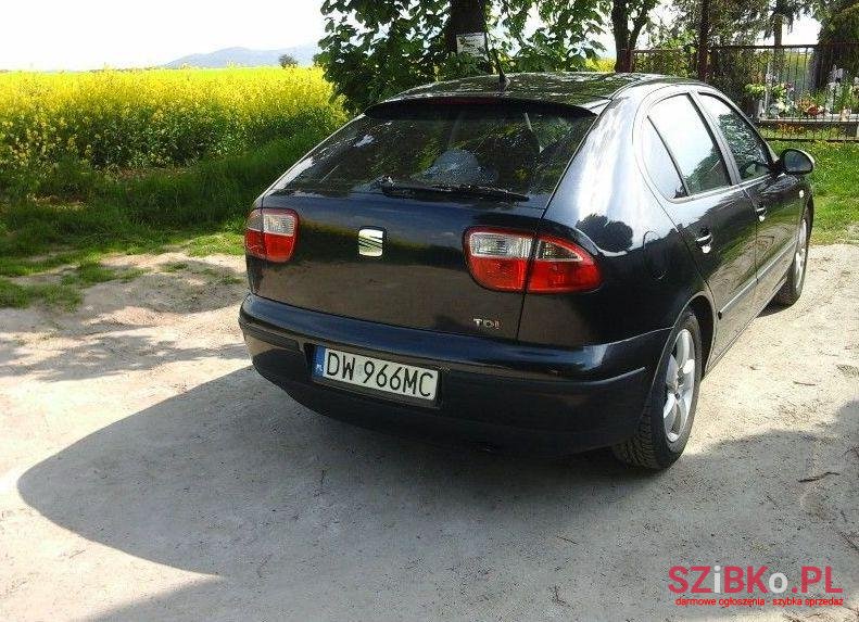 2003' SEAT Leon photo #1