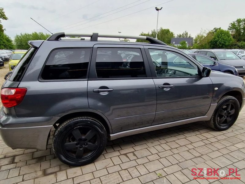 2007' Mitsubishi Outlander 2.0 Comfort photo #5
