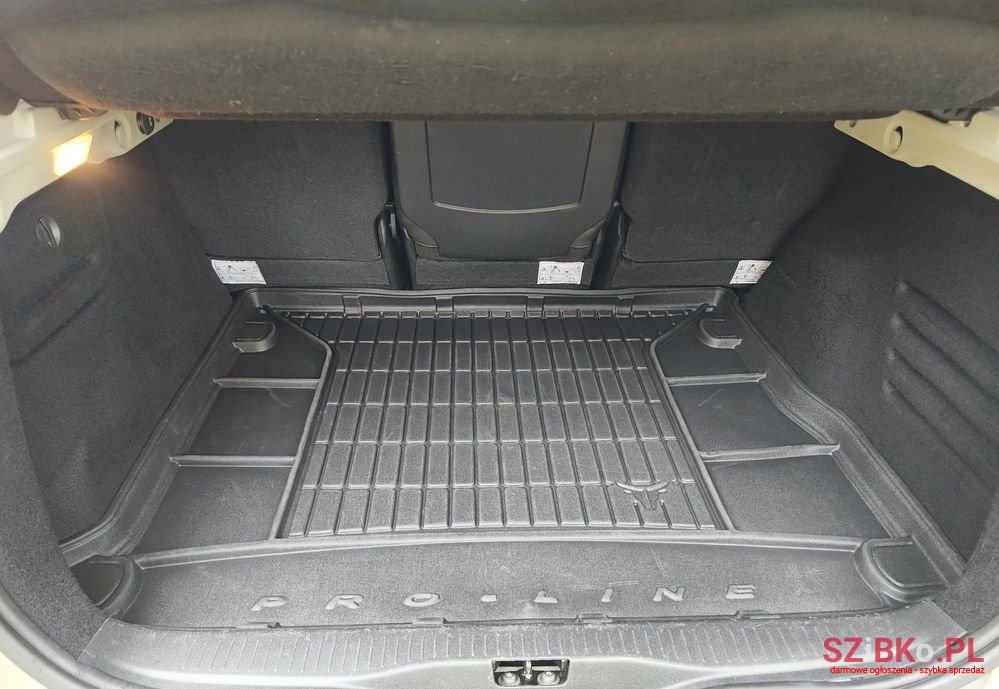 2011' Renault Scenic photo #6