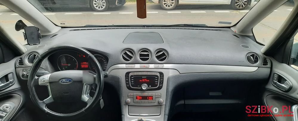 2010' Ford Galaxy 2.0 Tdci Trend photo #6