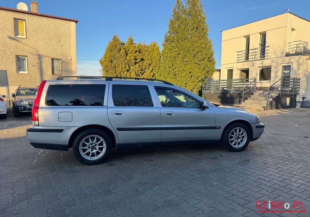 2000' Volvo V70 photo #5