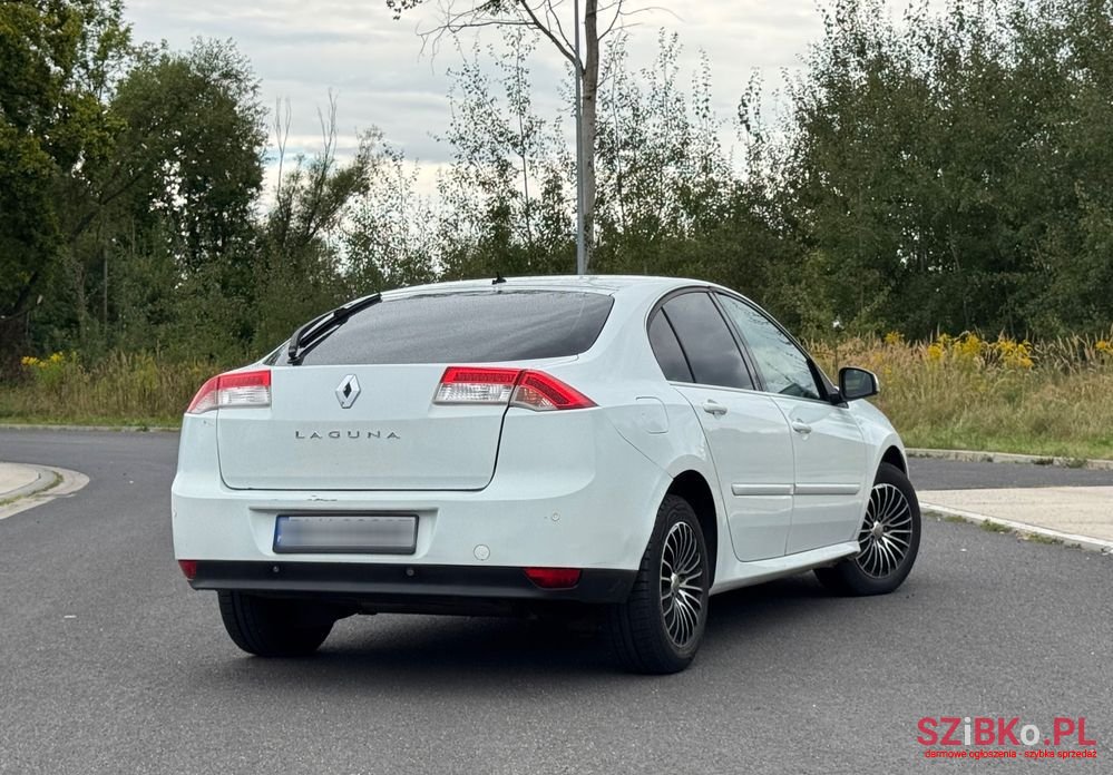 2010' Renault Laguna 2.0 Dci Authentique photo #4