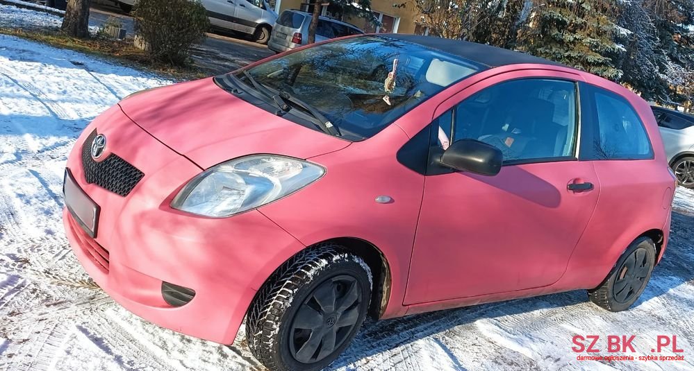 2007' Toyota Yaris photo #1
