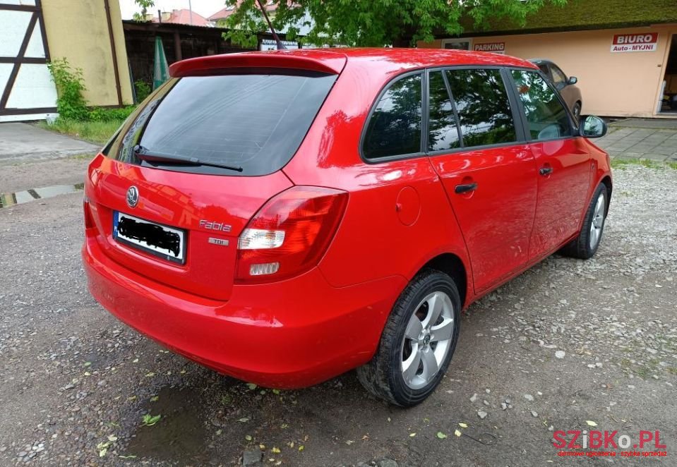2012' Skoda Fabia photo #4