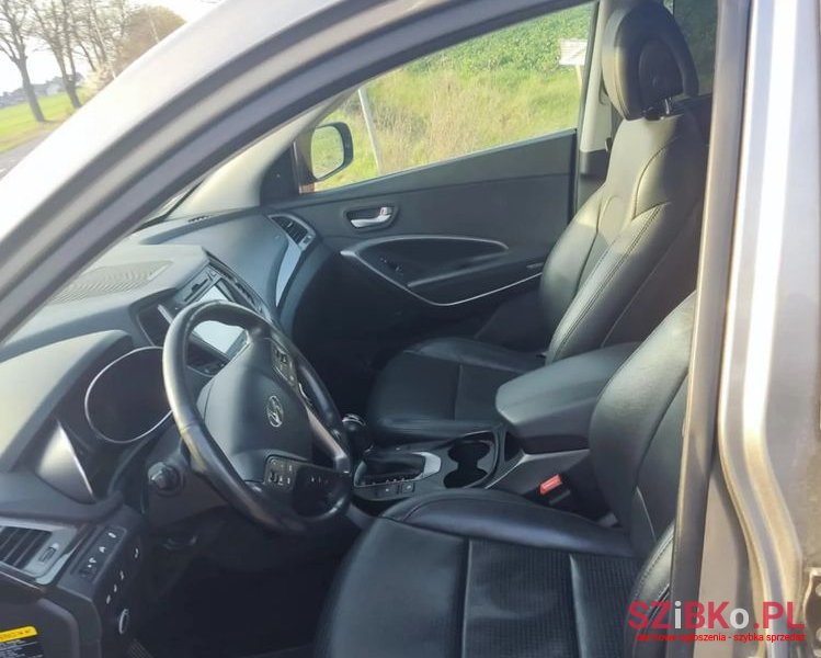 2014' Hyundai Santa Fe 2.0 T Sport Utility photo #4