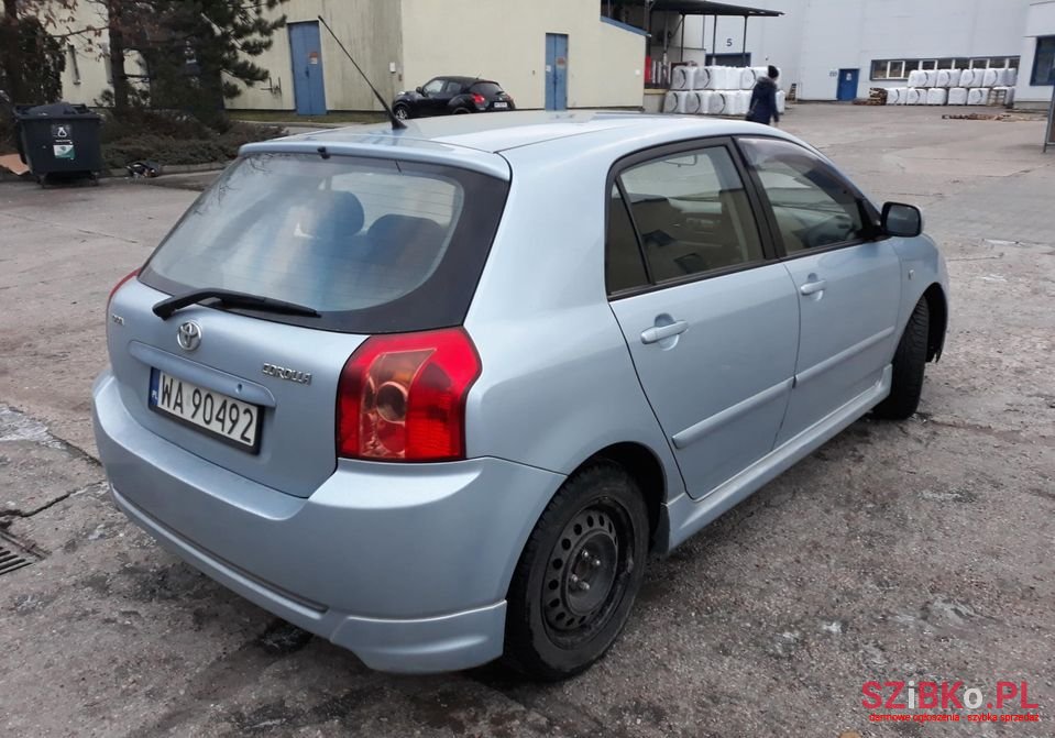 2004' Toyota Corolla photo #3