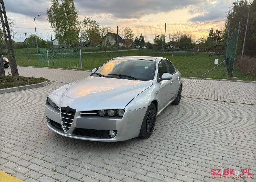 2007' Alfa Romeo 159 photo #1