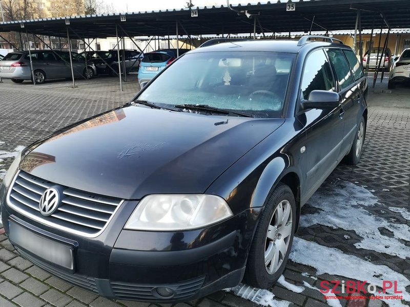 2001' Volkswagen Passat 1.9 Tdi Basis photo #1