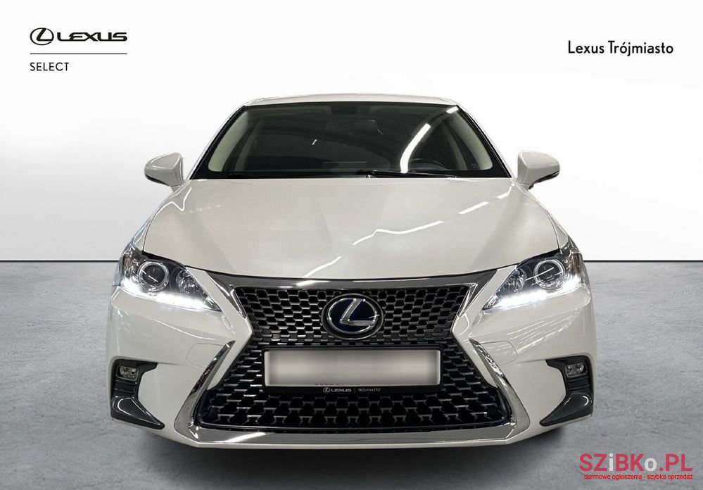 2017' Lexus CT 200H Elegance Eu6 photo #2