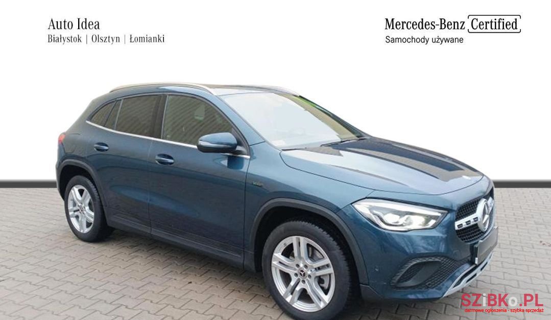 2020' Mercedes-Benz GLA photo #2