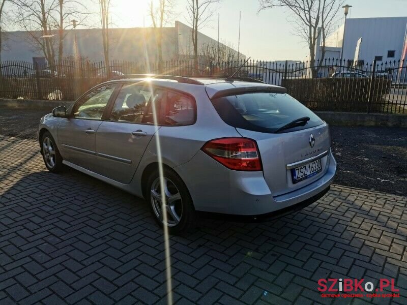 2008' Renault Laguna photo #6