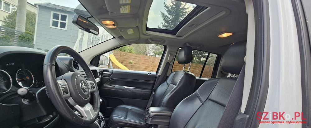 2017' Jeep Compass photo #3