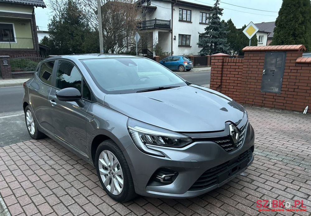 2023' Renault Clio photo #1