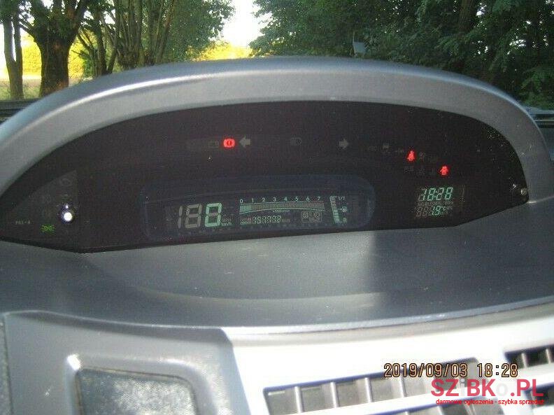 2007' Toyota Yaris photo #3