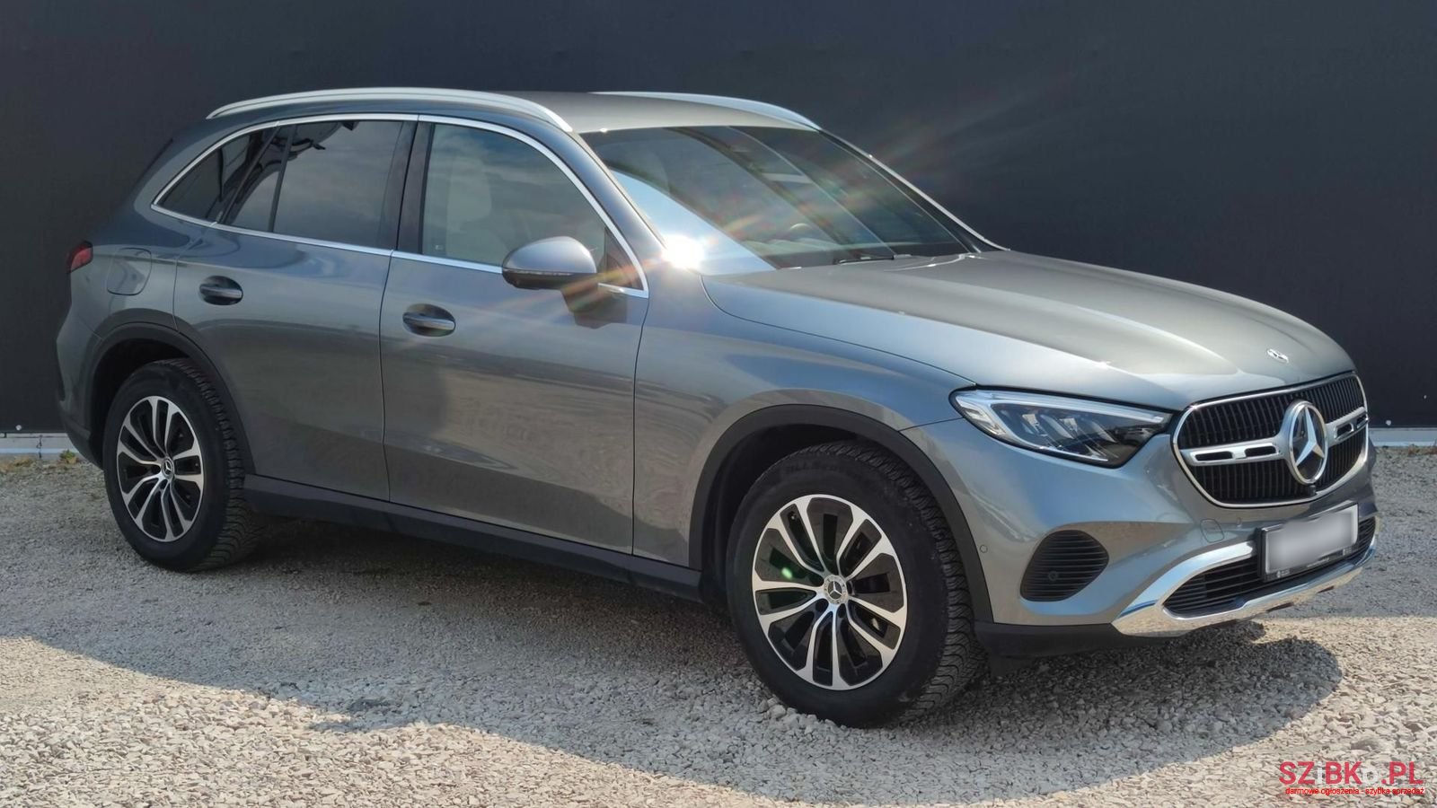 2022' Mercedes-Benz GLC photo #2