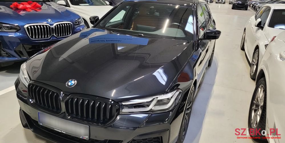 2020' BMW 5 Series photo #1