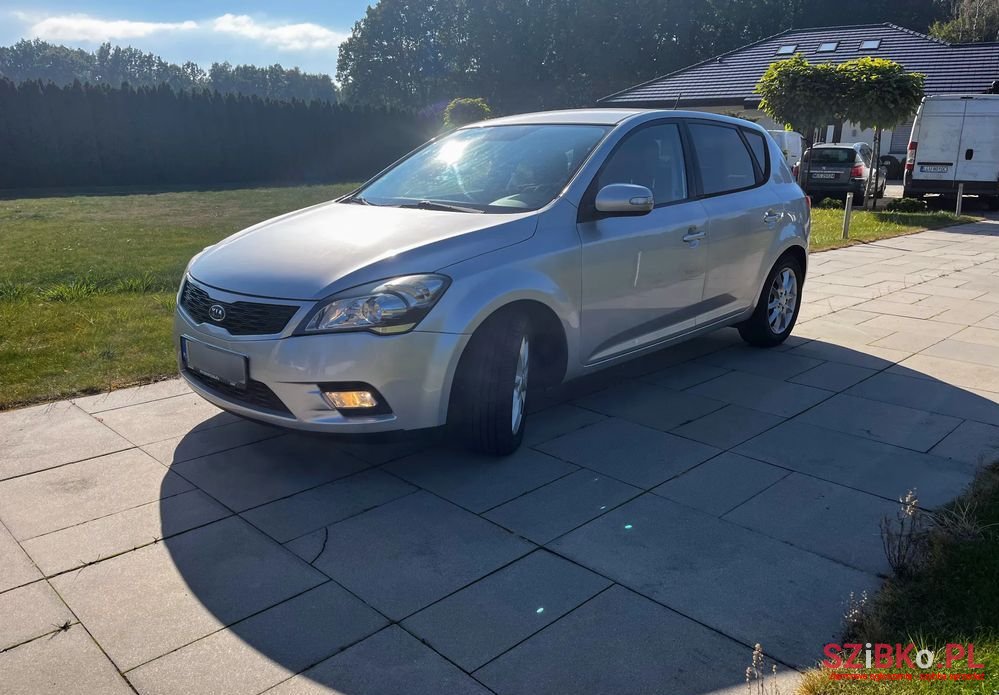 2010' Kia Ceed photo #1