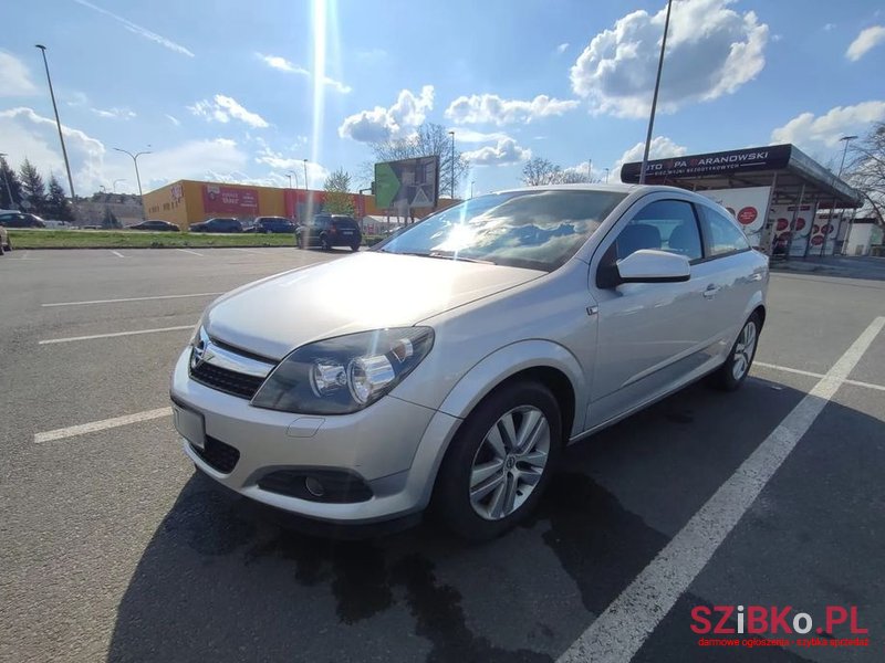 2008' Opel Astra photo #2