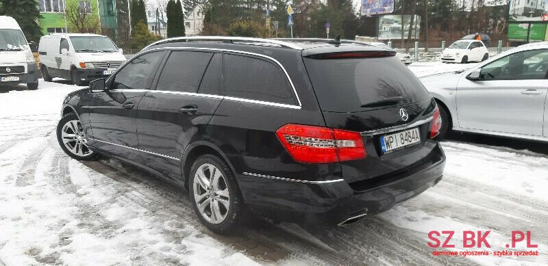 2012' Mercedes-Benz Klasa E photo #5
