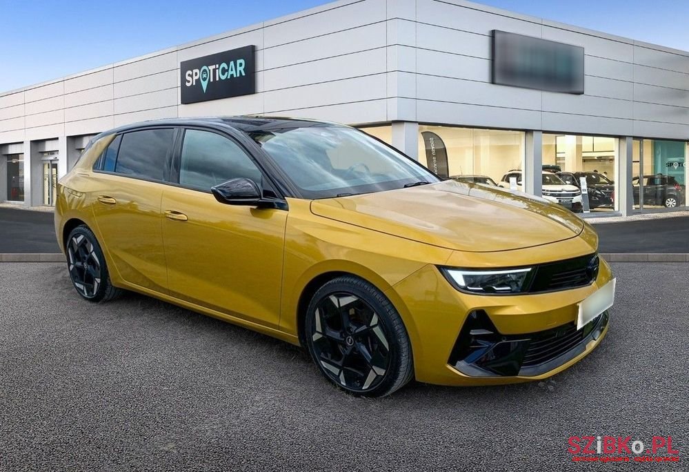 2023' Opel Astra photo #3