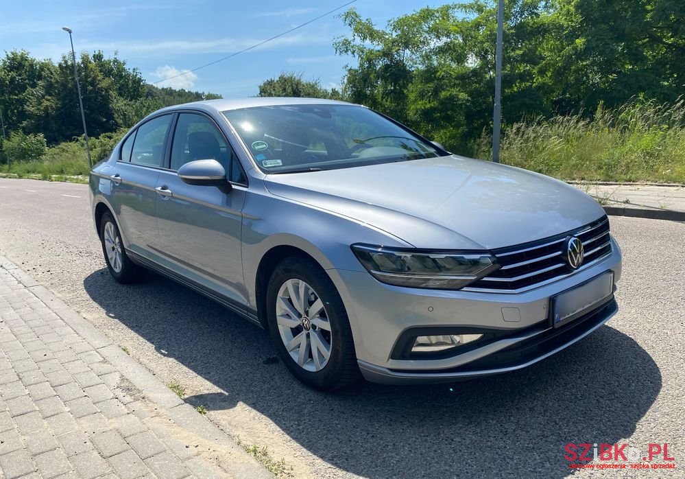 2020' Volkswagen Passat photo #1
