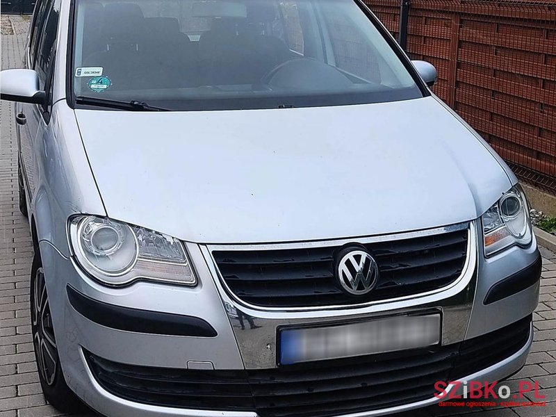 2006' Volkswagen Touran 1.9 Tdi Trendline photo #2