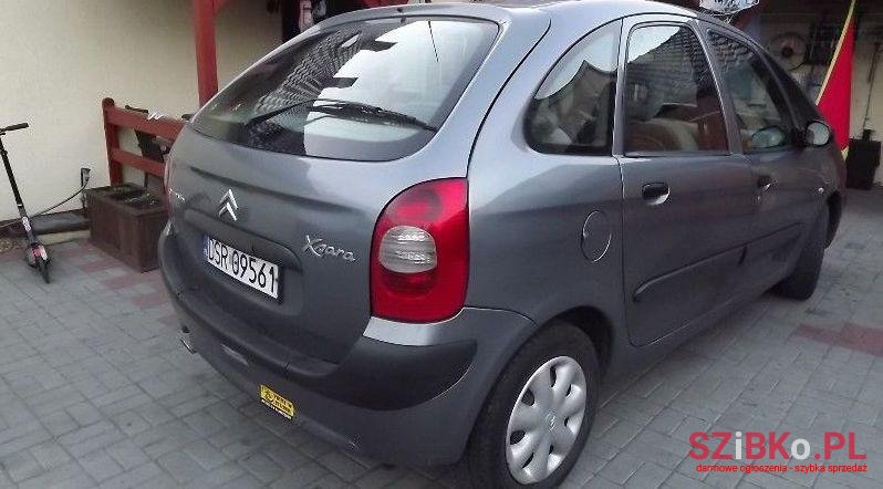 2004' Citroen Xsara Picasso photo #2