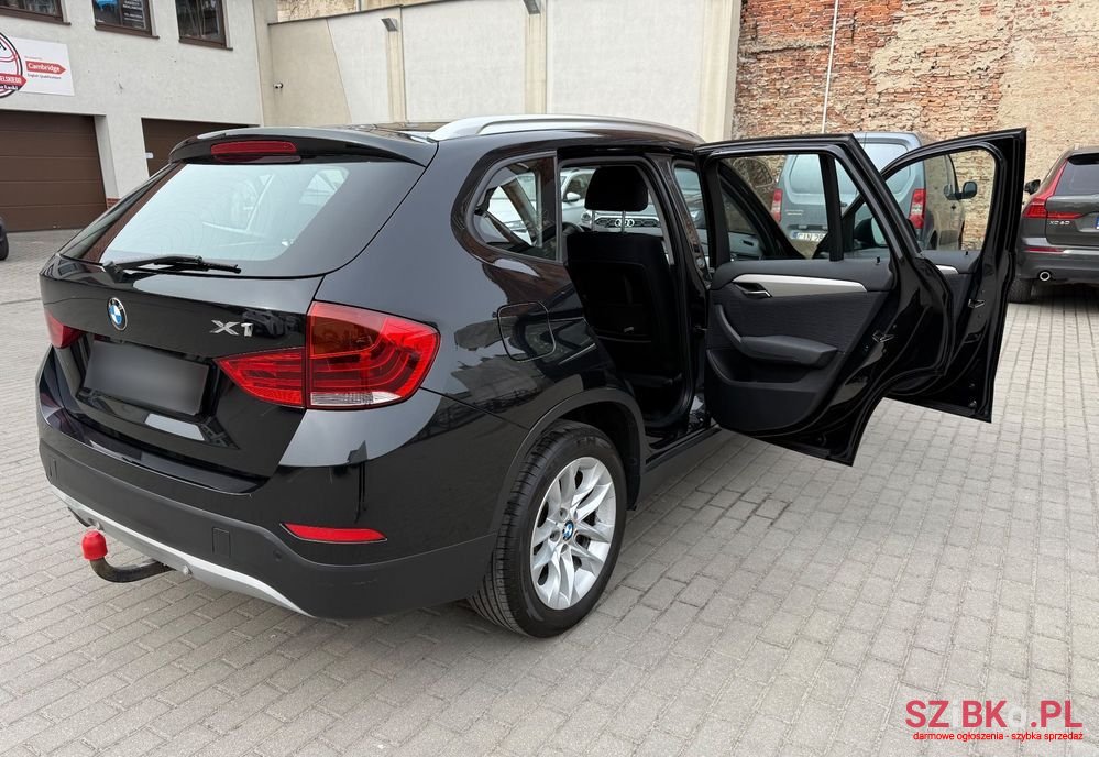 2015' BMW X1 Xdrive18D photo #2