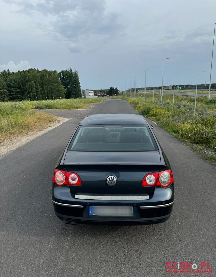 2006' Volkswagen Passat 2.0 Tdi Comfortline photo #3