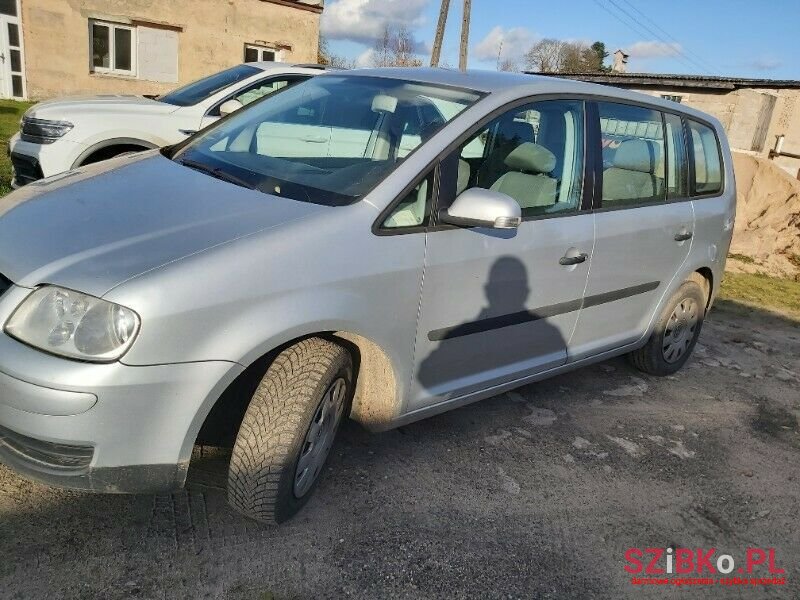 2003' Volkswagen Touran photo #2