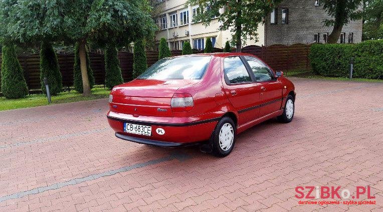 1999' Fiat Siena photo #1