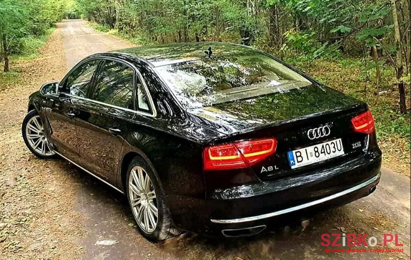 2012' Audi A8 photo #3