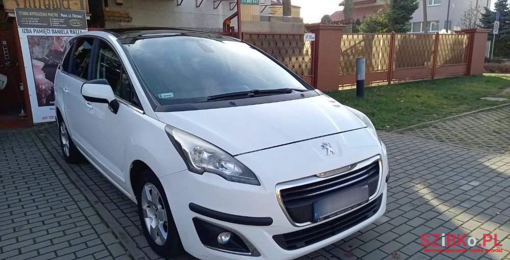 2016' Peugeot 5008 photo #3