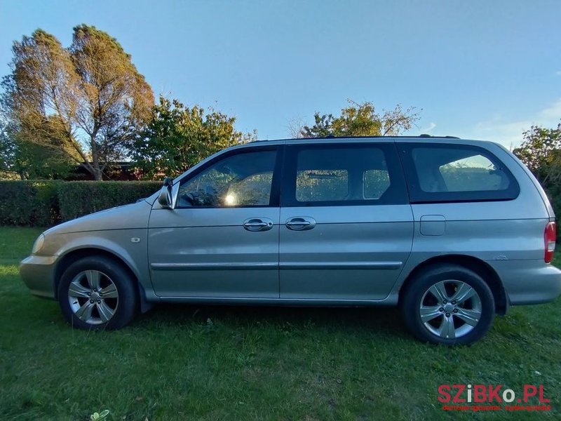 2004' Kia Carnival photo #1