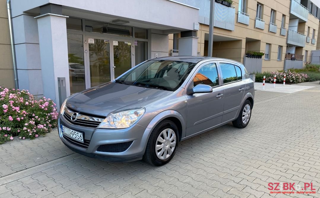 2009' Opel Astra photo #5