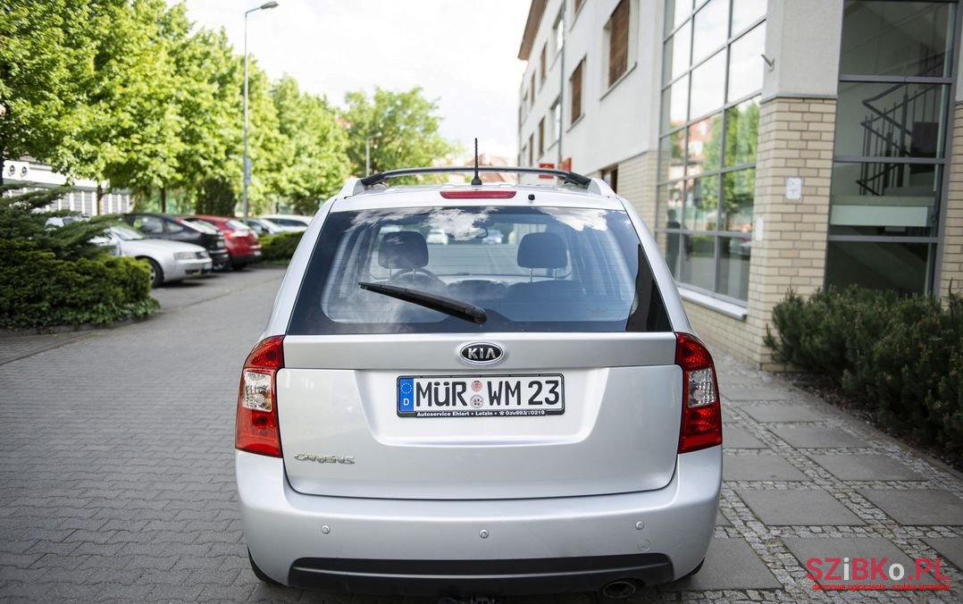 2008' Kia Carens photo #5