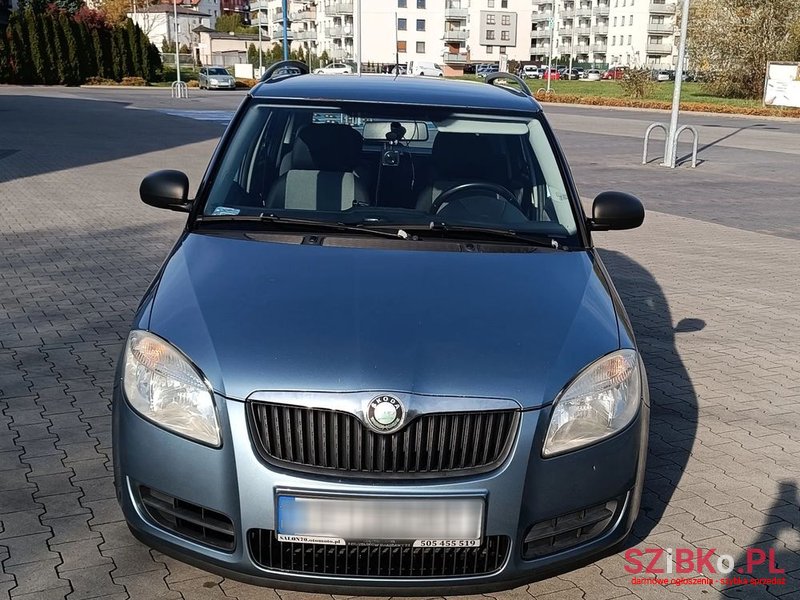 2009' Skoda Fabia Combi photo #3