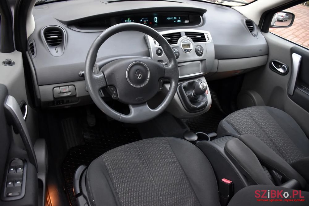 2007' Renault Scenic photo #5