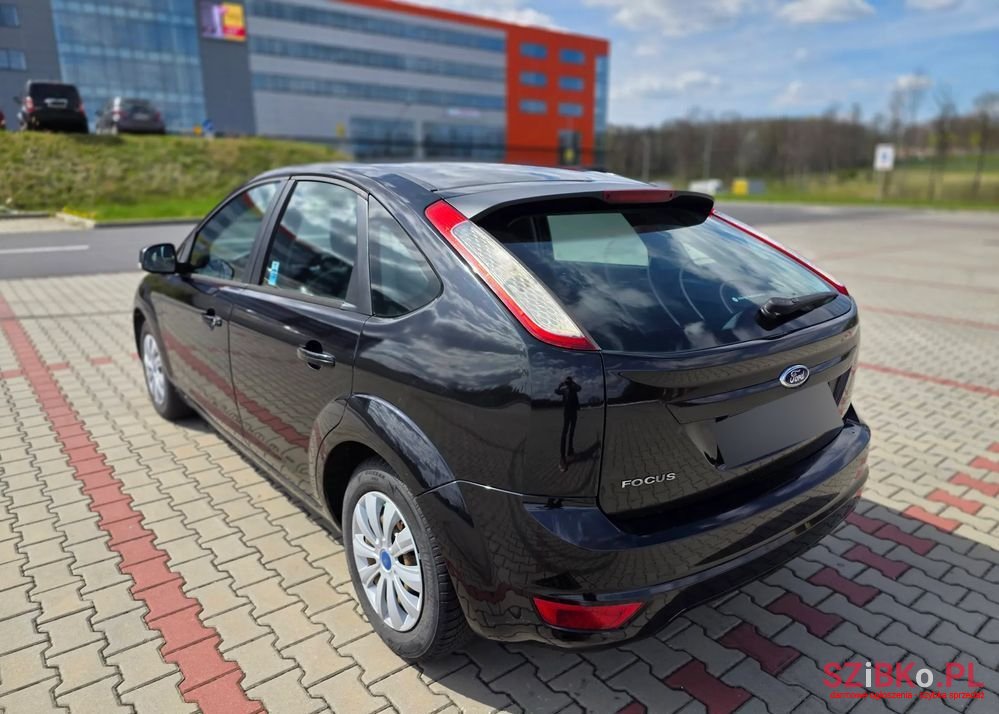 2010' Ford Focus photo #5