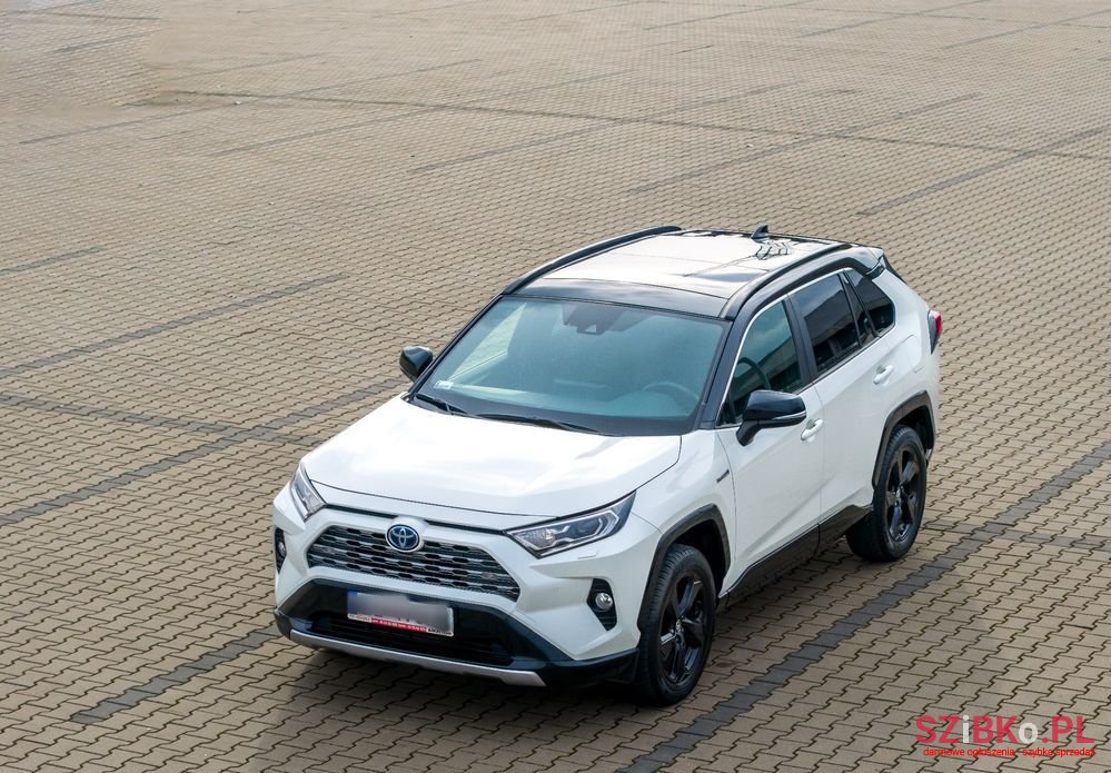 2020' Toyota RAV4 photo #2